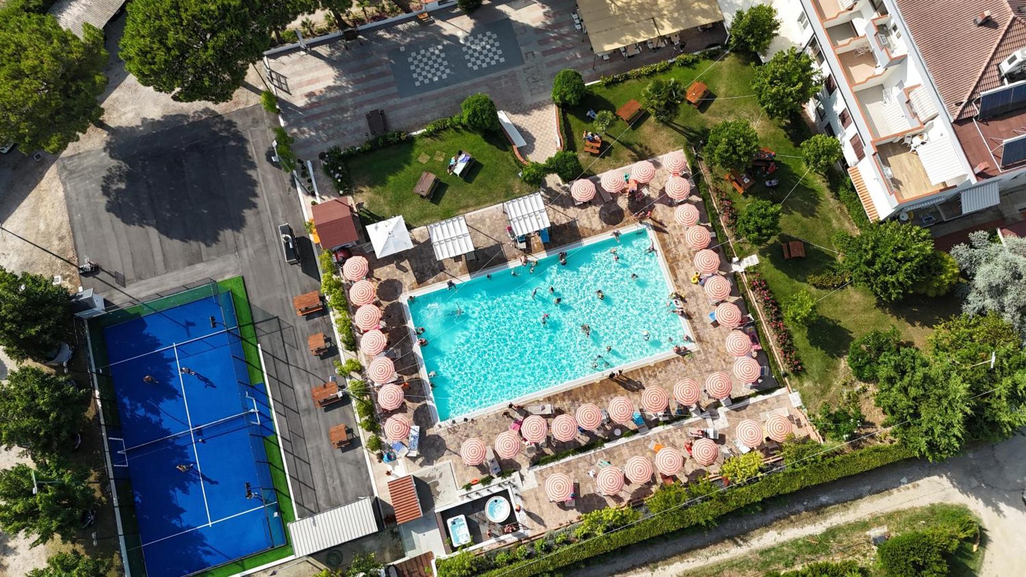Pineto Resort Kültér fotó